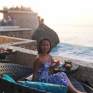 Meet your Posher, Pin