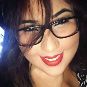 Meet your Posher, Angie