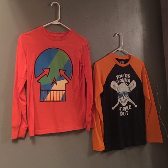 😊Boys set of 2, Long sleeved skull T's😍