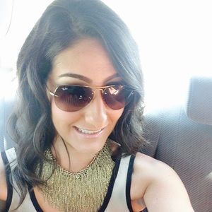 Meet your Posher, Danielle