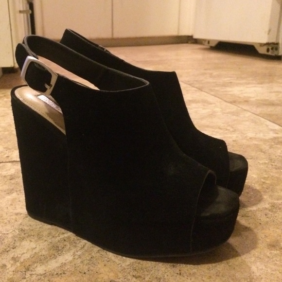 BCBGeneration Suede Platforms size 7.5