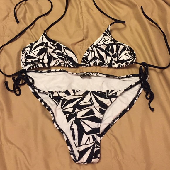 ⚡️⚡️Volcom swim suit! Never worn! ⚡️⚡️