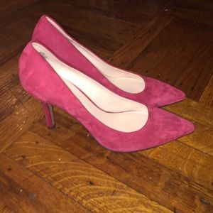 Nine West red suede shoes ❤️❤️❤️