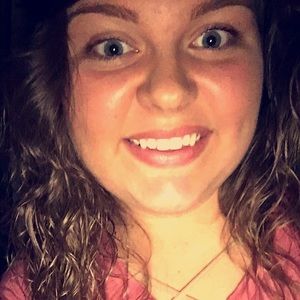 Meet your Posher, Lexie