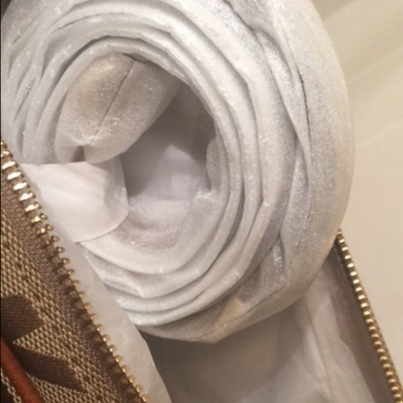 Holiday Special Michael Kors - Picture 3 of 4