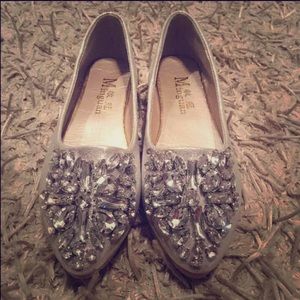 ⭐️OPEN TO OFFERS⭐️Dressy Silver Flats