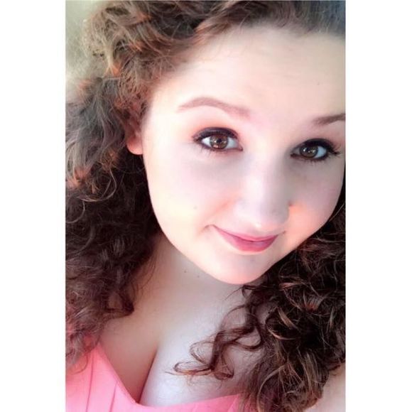 Meet your Posher, Nikki