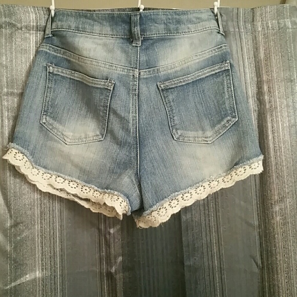 High-Waist Unique Shorts! - Picture 2 of 2