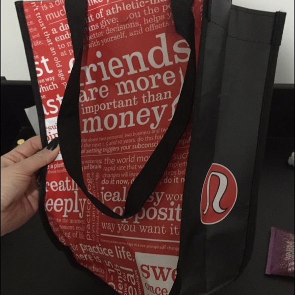 Lululemon bag