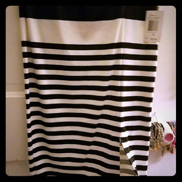 Rear roushing pencil skirt - Picture 1 of 2