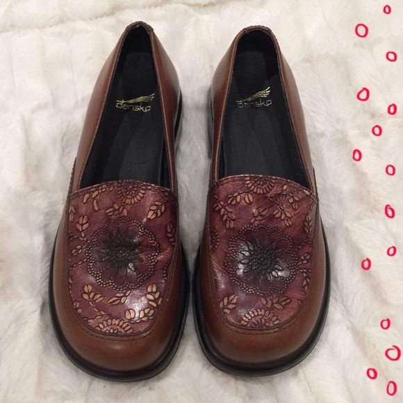 Dansko Shoes - Worn once! EUC Dansko brown leather clogs