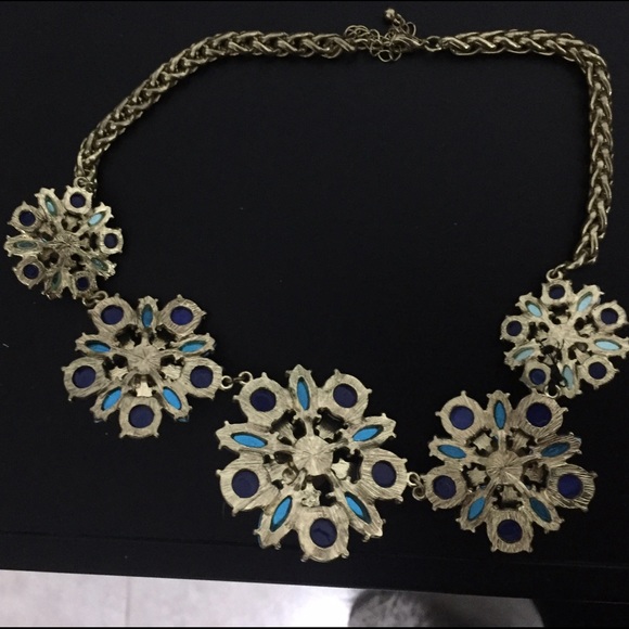 Statement Necklace - Picture 3 of 3