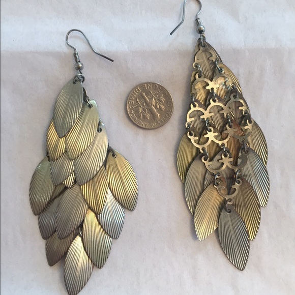 Two tone dangle earrings