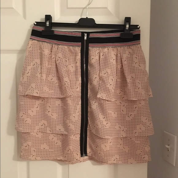 3 for $20! Bcbg flowy skirt