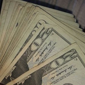 Meet your Posher, Carlos