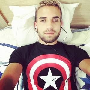 Meet your Posher, Cesar luis