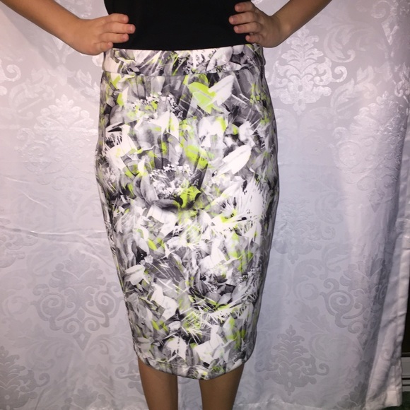 portmans Dresses & Skirts - Pencil skirt
