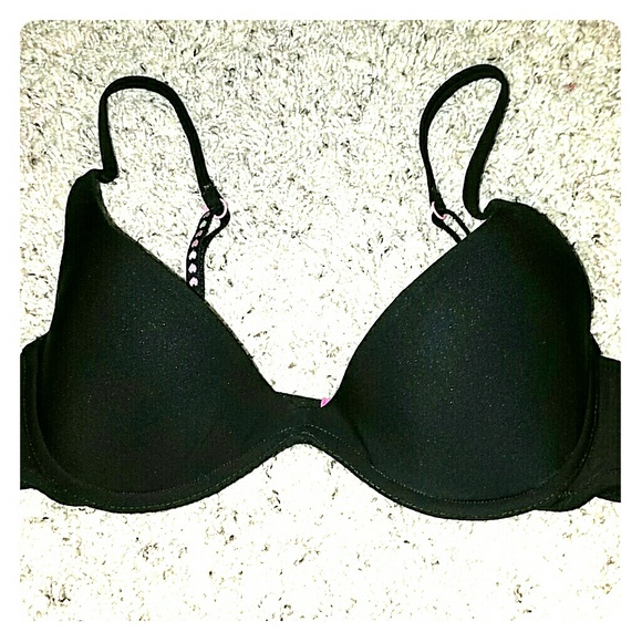 VS pink bra