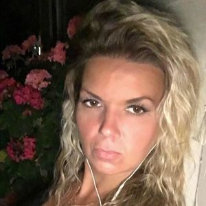 Meet your Posher, Magdalena