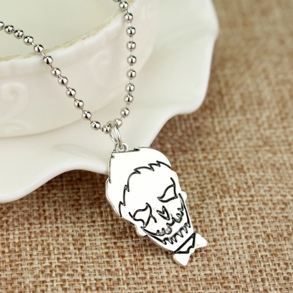 SALE Suicide Squad Joker Harley Quinn Necklace Set - Picture 3 of 3