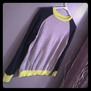 🕹💥Boys size 10–12, children's Place sweater💥🎮