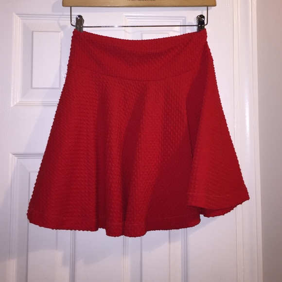 URBAN OUTFITTERS red mini skirt❤️❤️
