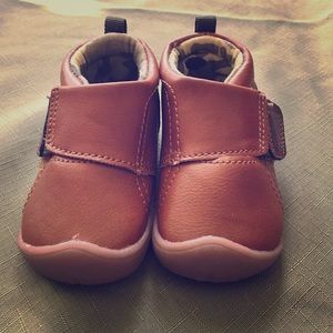 NEW Carter's Walking Shoes Toddler Size 2