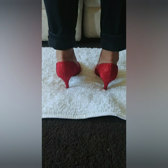 last Pair 7.5  Red Heels 🚨PRICE IS FIRM🚨 - Picture 7 of 8