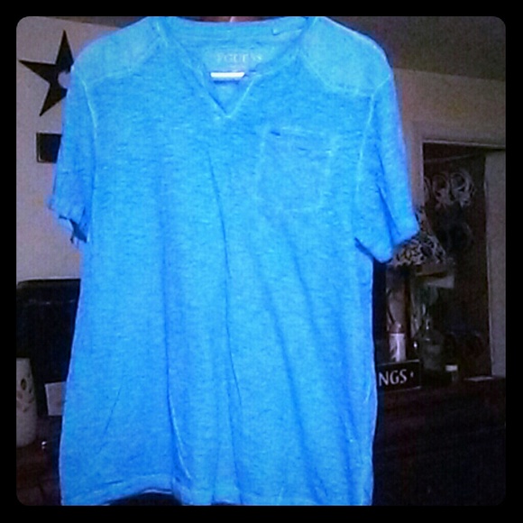 Guess T Shirt