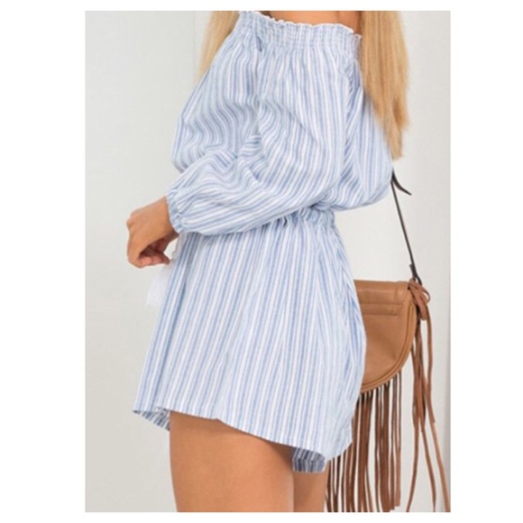 Blue & White, Sexy Off-the-Shoulder Romper - Picture 3 of 4