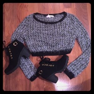 ☕️Grey crop sweater☕️