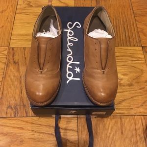 Oxford shoes by Splendid