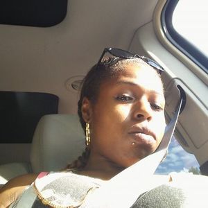 Meet your Posher, Mira