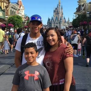 Meet your Posher, Lynn-barry