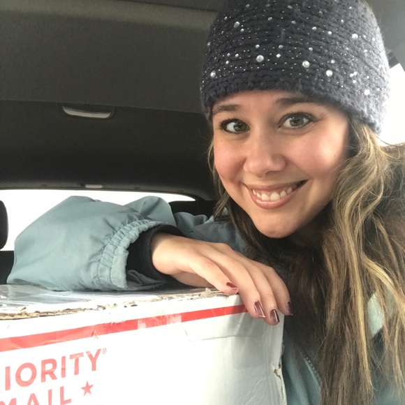 Meet your Posher, Amber - Picture 3 of 8