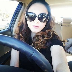 Meet your Posher, Ina