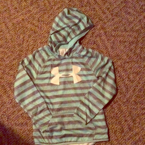Under Armour hoodie youth barely worn