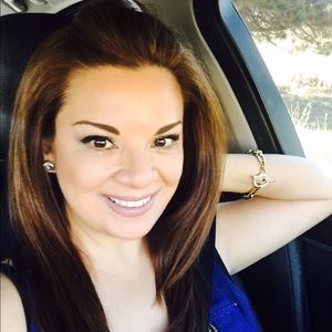 Meet your Posher, Maribel