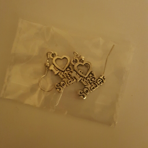 Relisted- see new listing - Picture 2 of 3