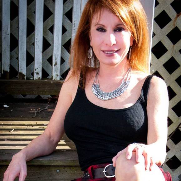 Meet your Posher, Pamela - Picture 1 of 1