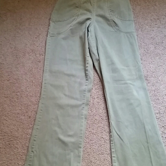$7 ☆or 5 for $25☆ Distressed look casual pants - Picture 1 of 2