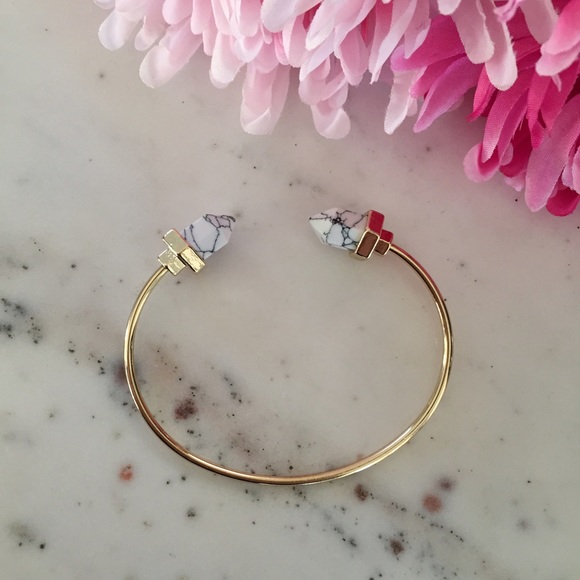 "Willow" Bracelet || White Marble & Gold Cuff - Picture 4 of 6