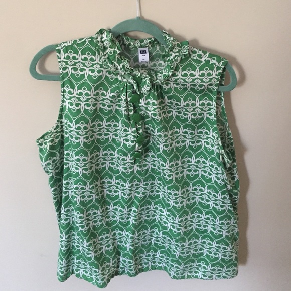 Gap sleeveless green and white pattern top size XL