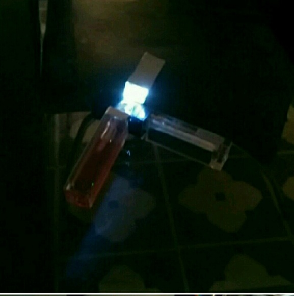 LED LIGHT UP LIP GLOSS