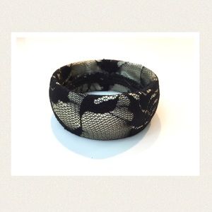 Chunky bracelet with black lace