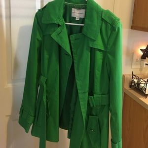 Banana Republic EUC green trench coat, size Large