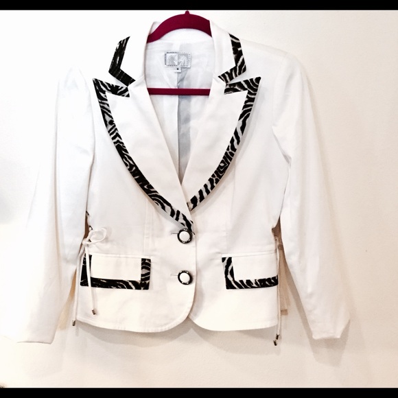 Alberto Makali Blazer.