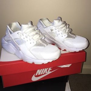 All white Nike huaraches
