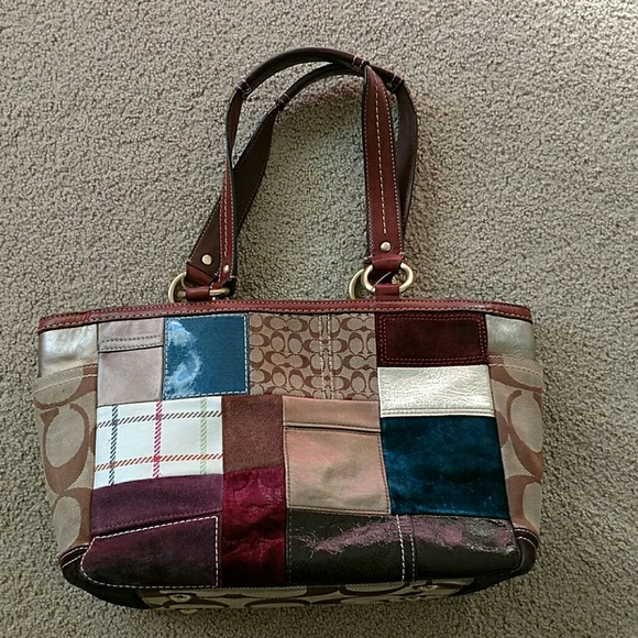 Coach - Picture 2 of 3