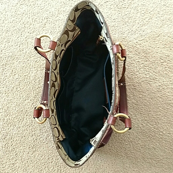 Coach - Picture 3 of 3